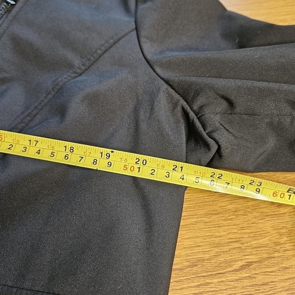 Liz Claiborne Outerwear black jacket w/ hood, fleece lining, fleece sleeve cuff - Picture 5 of 11